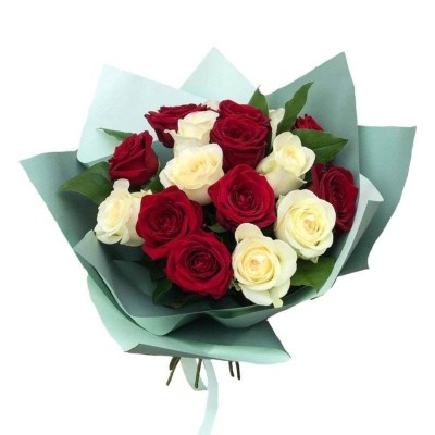 Buchet cu Trandafiri Rosii si Albi | Fleurange.ro