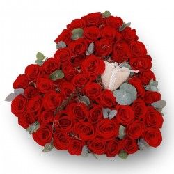 Aranjament Inima cu 50 Trandafiri Rosii | Fleurange.ro